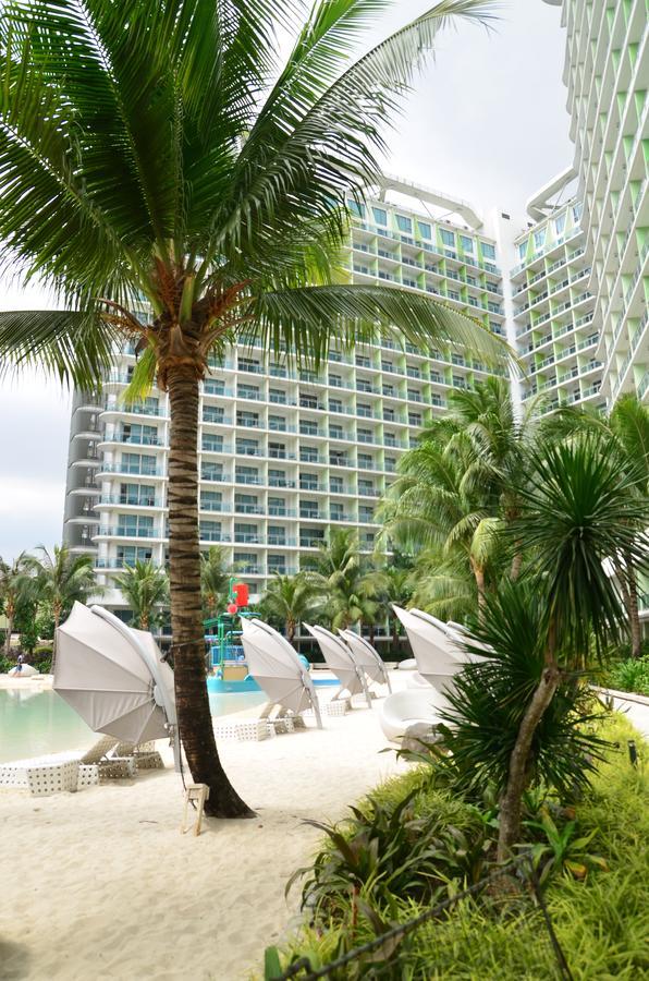Azure Urban Resort Residences Манила Экстерьер фото